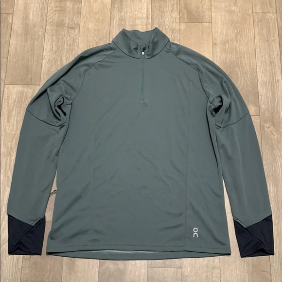 NWOT On‎ Running Weather Quarter Zip Athleisure Gym Training Shirt Pullover - Picture 1 of 9